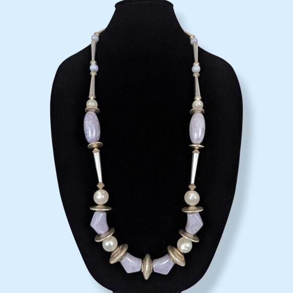 V. Purple Swirly Lucite Beaded Necklace - Picture 2 of 6